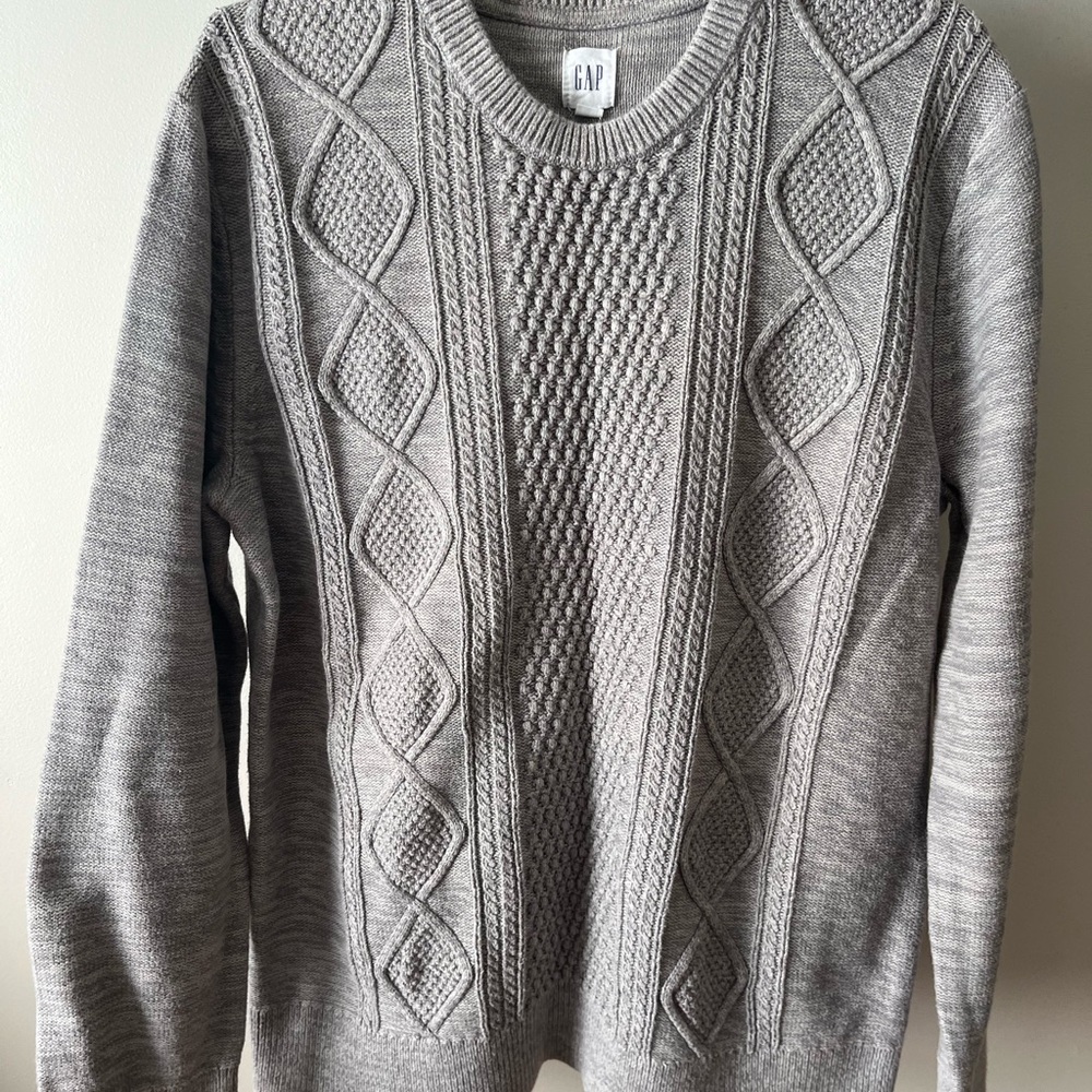GAP Men's Light Gray Textured Crewneck Sweater